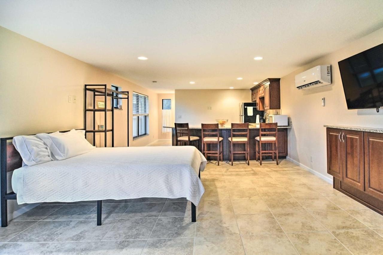 Sleek Largo Studio With Pond Less Than 7 Mi To Beach! 外观 照片