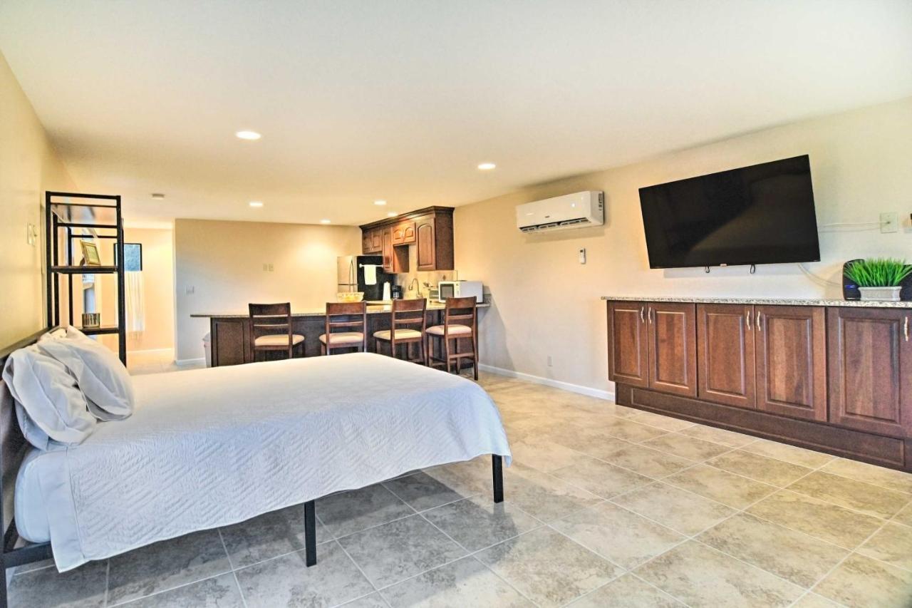 Sleek Largo Studio With Pond Less Than 7 Mi To Beach! 外观 照片